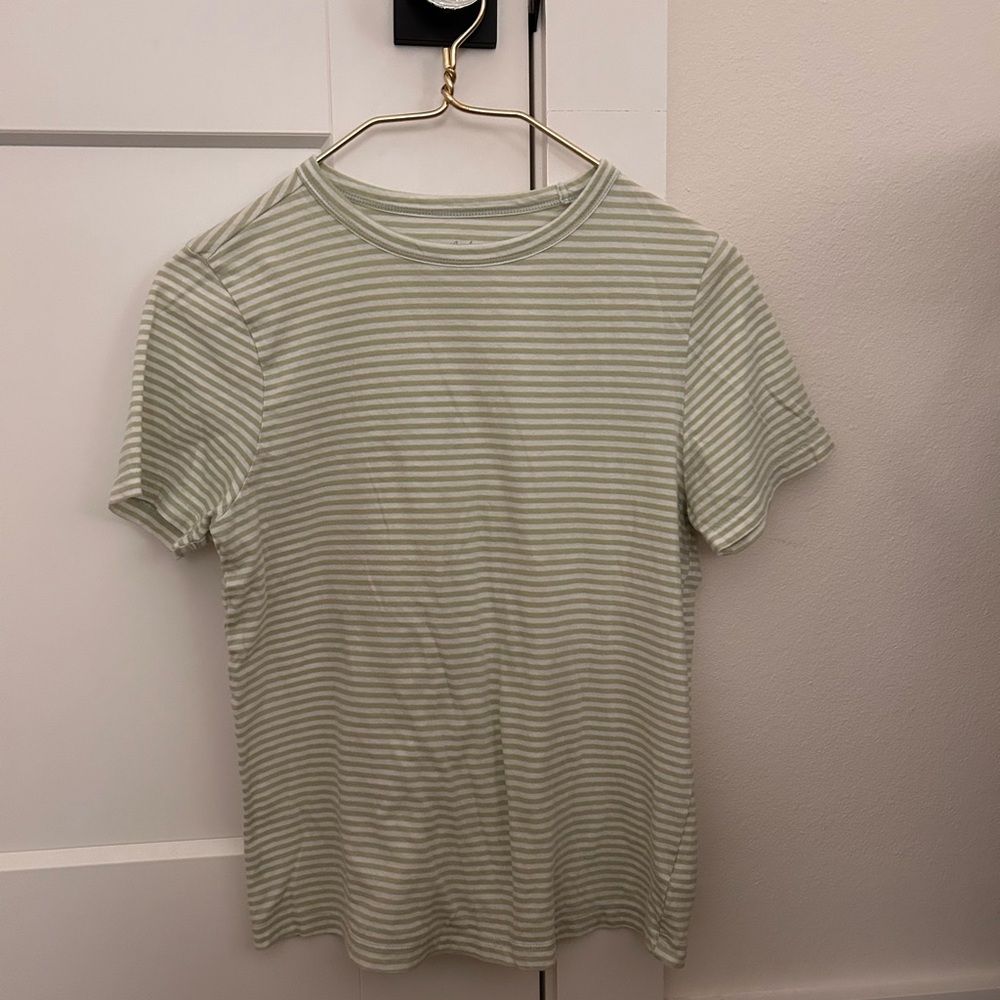 Plain striped crewneck tee